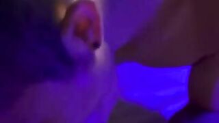 Que rica mamada le pegue a este tipo, lo hice terminar en mi mi boca