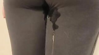 Wetting Grey Yoga Pants