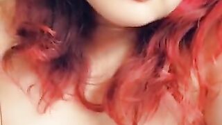 Onlyfans Girl DarkRoseBabe Grinds on Massager