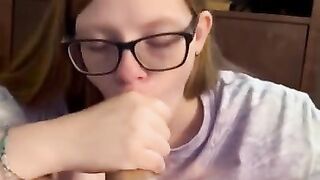 Redhead gets comfortable then takes a load