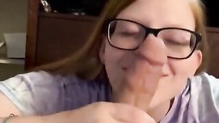 Redhead gets comfortable then takes a load