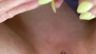 киска любит кончать раз за разом