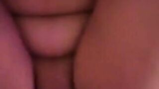 سعودية ممحونة تتناك من سواق زوجها