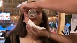 Con mi padrastro????