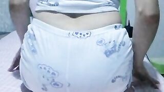 Watch My Feet And Body On Sheets - onlyfans:feetonface