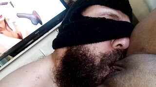 suck me make me ejaculate in your naughty mouth, do you like to suck a pussy?