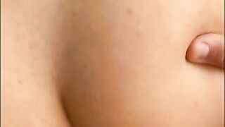 Namorada novinha rabuda dando de quatro