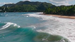 SUPERBE - Beautiful Girl Anna Lisa Is Perfect For The Camera To Show Off