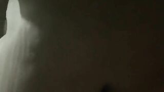 Who wanna get kinky with me tonight