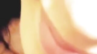 Милая девушка сосёт член!