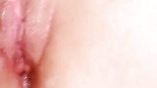 Me vengo por el culo y luego se viene tocándose