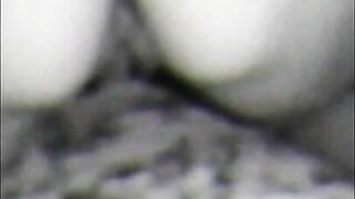 Esposa latina culona come verga y se pone cremosa del coño