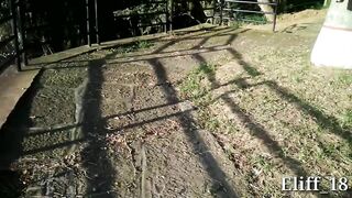 Mamada en público en un parque con mi novia (Casi la pillan con mi verga en la boca)