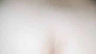 Jovencita de gran culo tiene sexo duro ricos sentónes y gemidos fuertes