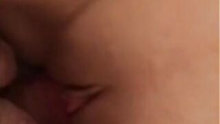 Терпит первое двойное проникновение