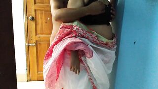 pakistani sauteli maan kee saphaee ke ghar sautela beta mila yaun uttejit aur Chudai - Desi Hindi Choda Chudi