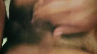 Fick und schlag mich noch härter!!! Sexy Nachbarin schreit beim Orgasmus