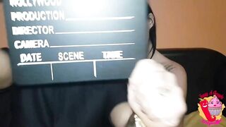 Alla milf tettona le scopano l'ascella