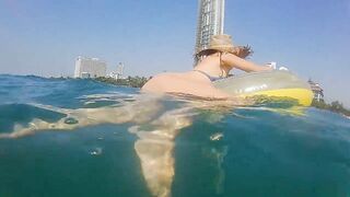 Another Short PEE...deep into the Sea ;)