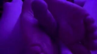 Stroking daddy’s cock with my sexy feet