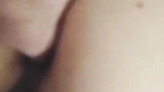 Палец в попе жены при ебле