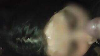 Recibiendo leche en la cara