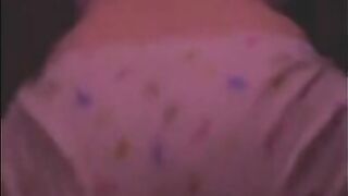 ado baiser en levrette