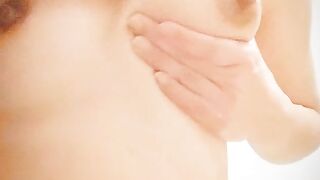 [I love masturbation and a perverted married woman] Oil massage masturbation during bath time