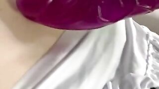 Amateur teen masturbating