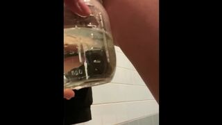 Filling up a mason jar ????