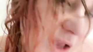 Splish splash tattooed pawg plays in the tub