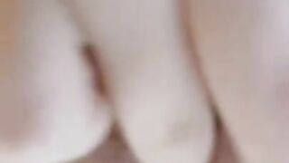 Japanese girl’s close up pussy. Please cum inside me♡