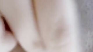 Japanese girl’s close up pussy. Please cum inside me♡