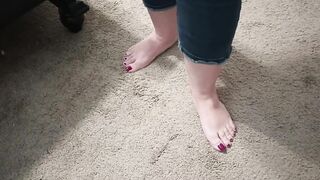 hotwife gives chore list before ballbusting her slave