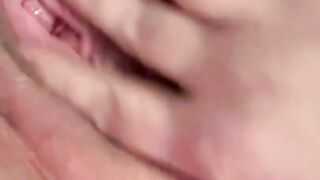 My pussy cumming and squirts for bbc