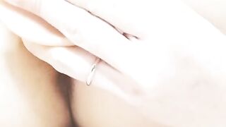 夜のルーティン グチョグチョマンコをぱっくりひらいてディルド＆電マオナニー ピクピクがとまらない ディルド/オナニー/気持ち良すぎ/人妻/Japanese/素人/電マ/モザイクなし/アナル丸見え