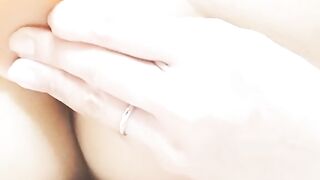 夜のルーティン グチョグチョマンコをぱっくりひらいてディルド＆電マオナニー ピクピクがとまらない ディルド/オナニー/気持ち良すぎ/人妻/Japanese/素人/電マ/モザイクなし/アナル丸見え