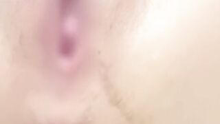 【 個人撮影 】 人妻の豪快なパイパンおなにー