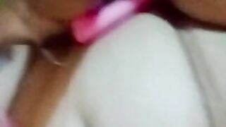 Hottie Dildoing creamy ????