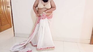 Tamil 69y Old Hot Stranger Aunty Wear White Color Saree While Go to School For Teaching Then a 18+ Guy Came & fuck Her