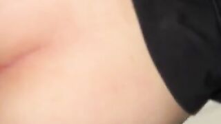 La voisine m'a regardée de travers, je m'occupe d'elle