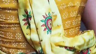 Bhabhi ki gaand maari uske baad unki gaand pe he maal nikaal diya.