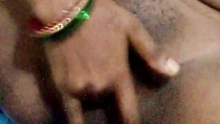 Desi sexy bhabi fingering