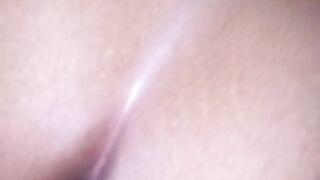 Amiga me invita a su cuarto y pasó esto