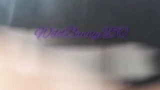 Mi padrastro me folla en mi uniforme de colegiala ???? Se viene en mi el desgraciado!