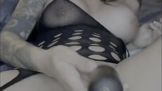 19 Year Old Colombian's Pussy Pulsates When She Orgasms