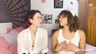 Ersties - Flora fickt ihr BDSM-Kätzchen July mit Strap-on im Doggy Style