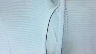 ????FreakyGirlAloneAtHome????