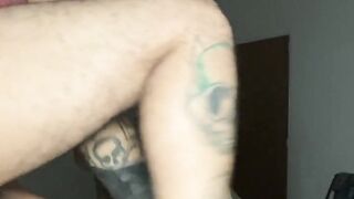 Mi vecina está cachonda, le gusta que le chupe todo, se viene a chorros