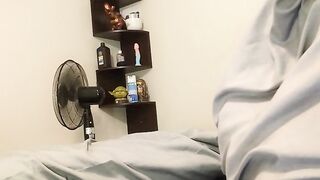 Busty milf likes bbc dildos in her tight Pussy and